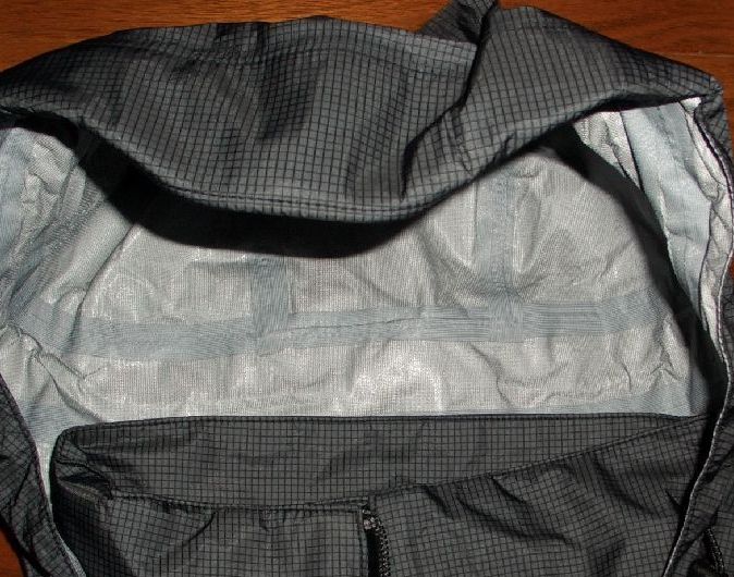 Wired peak hood outside of the collar