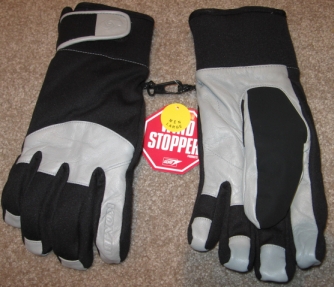 Picture of Kombi Latitude gloves with hangtags