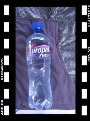 Interior pocket w/1 lt water bottle