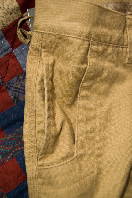 A view of the two hand pockets on the right side