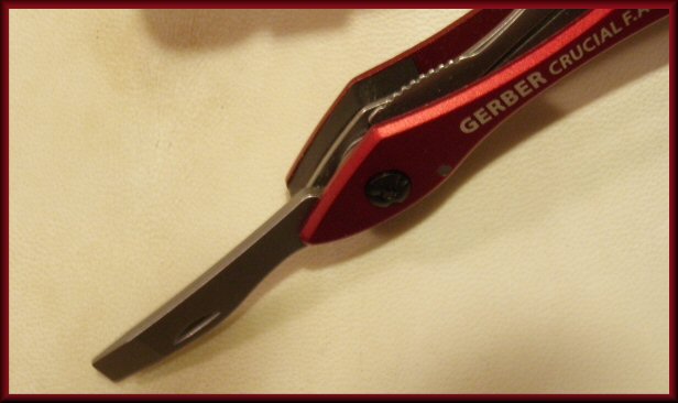 Gerber Crucial flat blade screwdriver