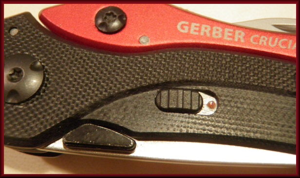 Gerber Crucial knife-blade lock
