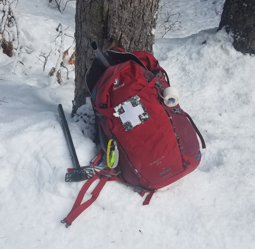 Patrol pack with shovel